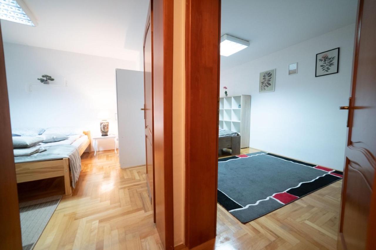Apartman Yellow House SJJ Buitenkant foto