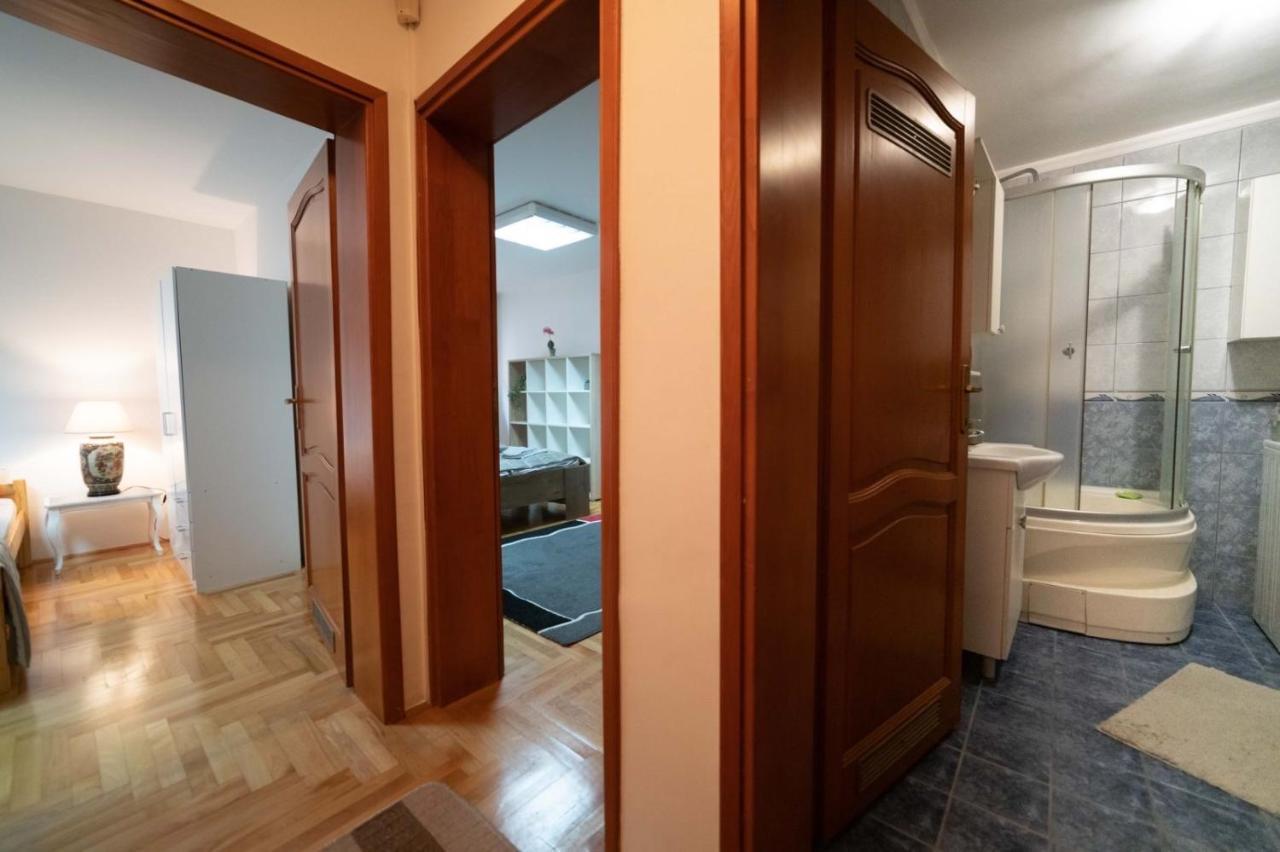 Apartman Yellow House SJJ Buitenkant foto