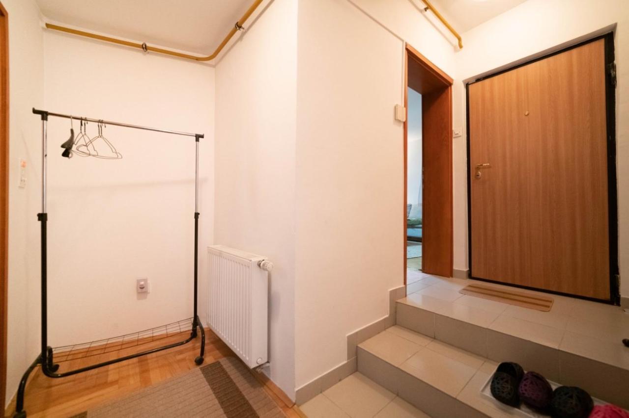 Apartman Yellow House SJJ Buitenkant foto