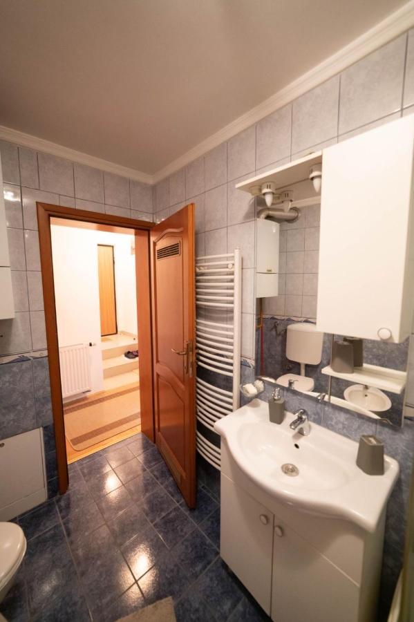 Apartman Yellow House SJJ Buitenkant foto