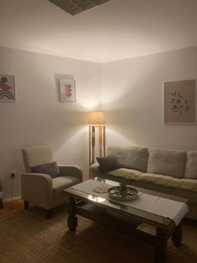 Apartman Yellow House SJJ Buitenkant foto